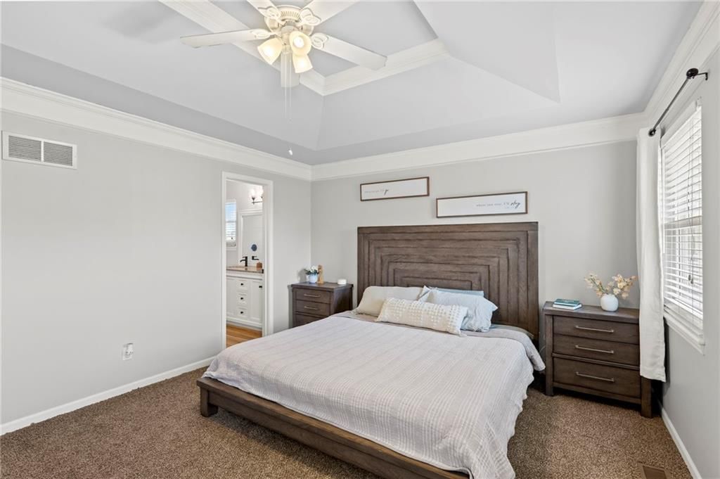 1617 NE AUBURN Drive — photo 18