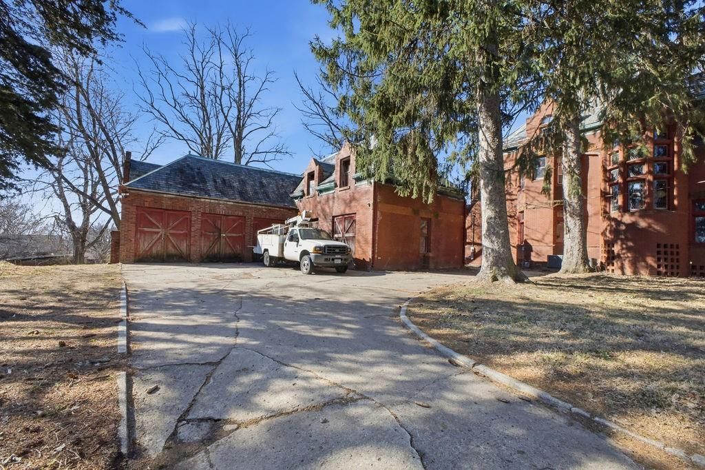 802 Hall Street — photo 7