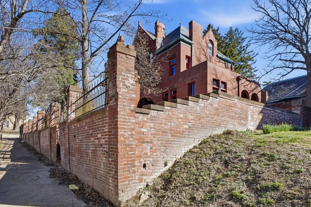 802 Hall Street — photo 14