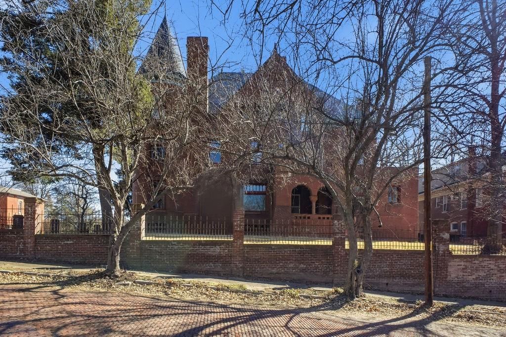802 Hall Street — photo 15