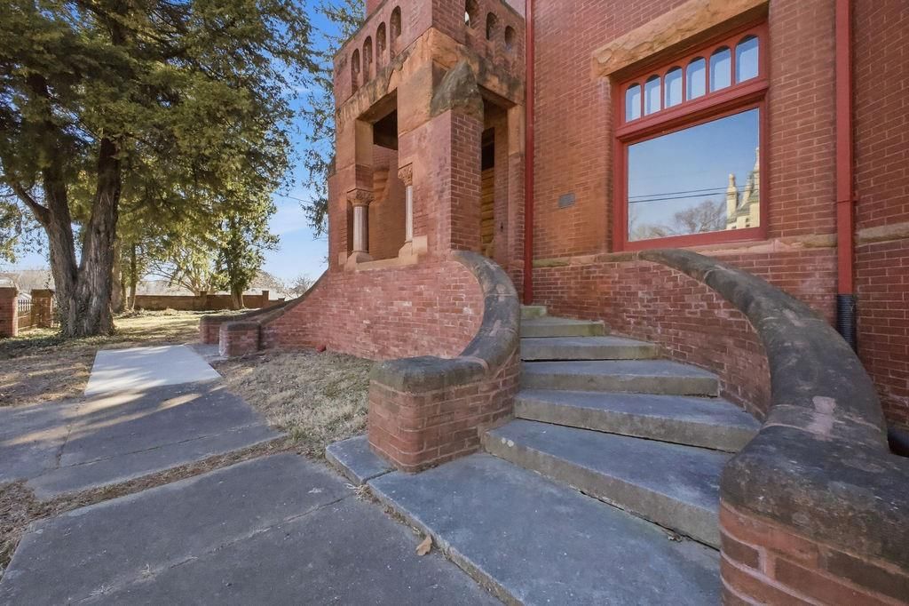 802 Hall Street — photo 18