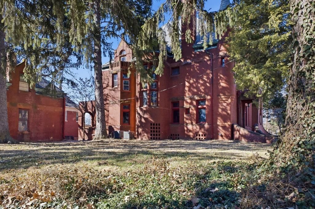 802 Hall Street — photo 19