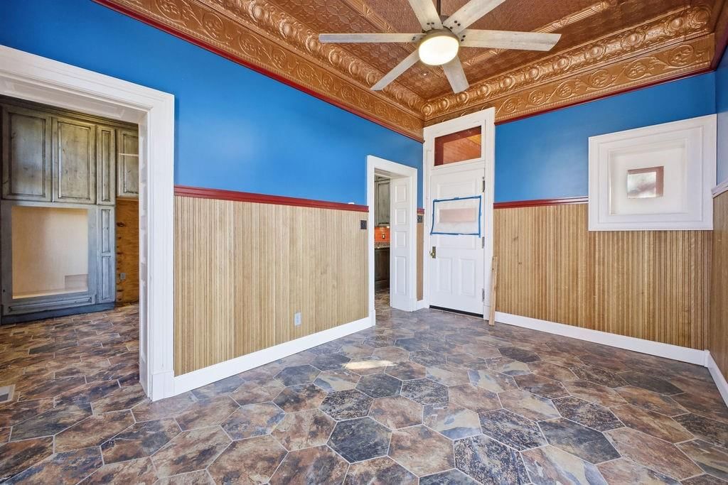 802 Hall Street — photo 56