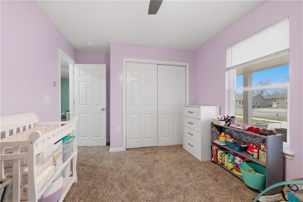 303 W Broadway Street — photo 11