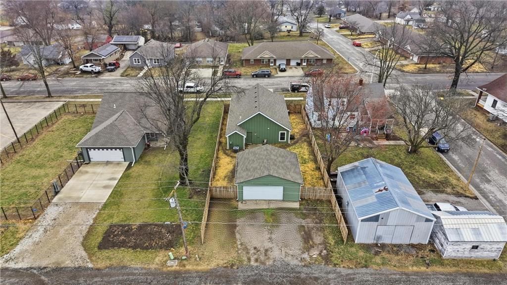 303 W Broadway Street — photo 18