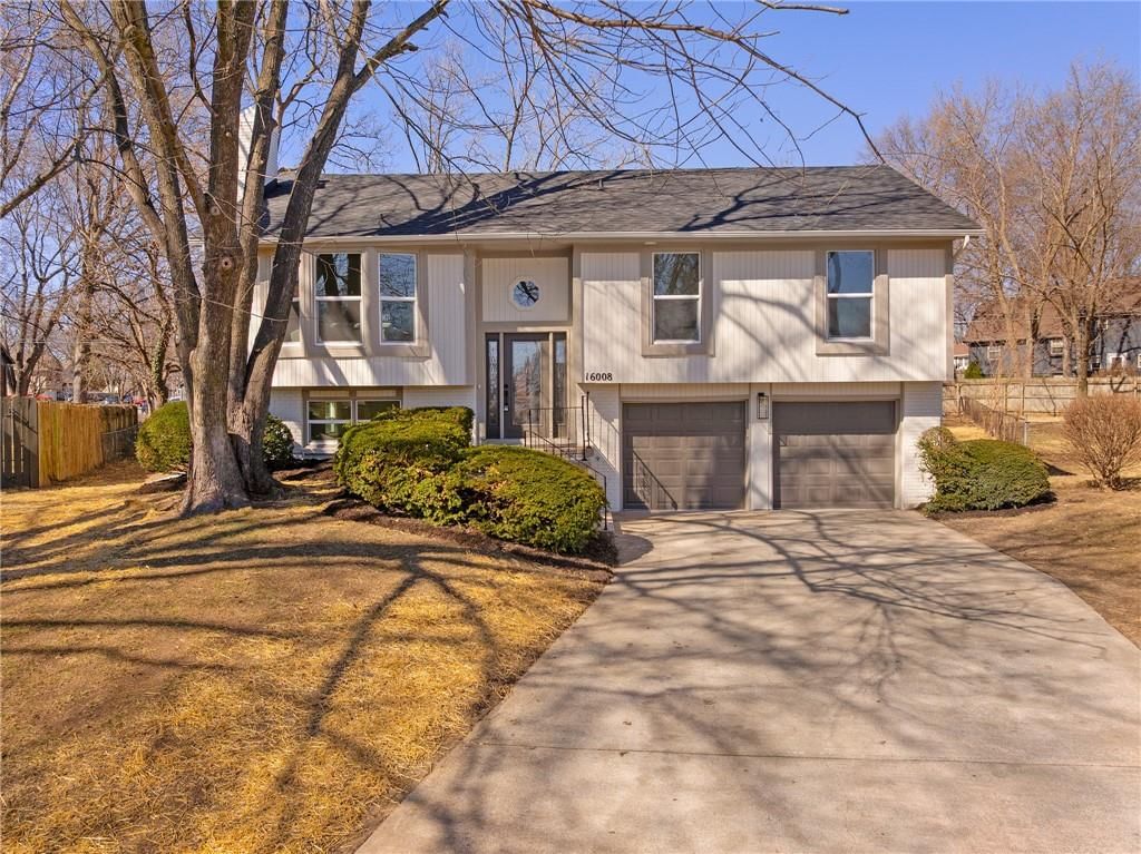 16008 W 154th Street, Olathe, KS