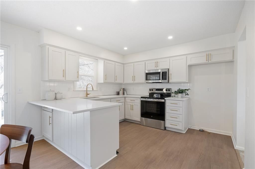 16008 W 154th Street — photo 11