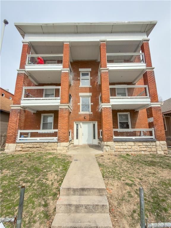 3206 E 11 th Street, Kansas City, MO