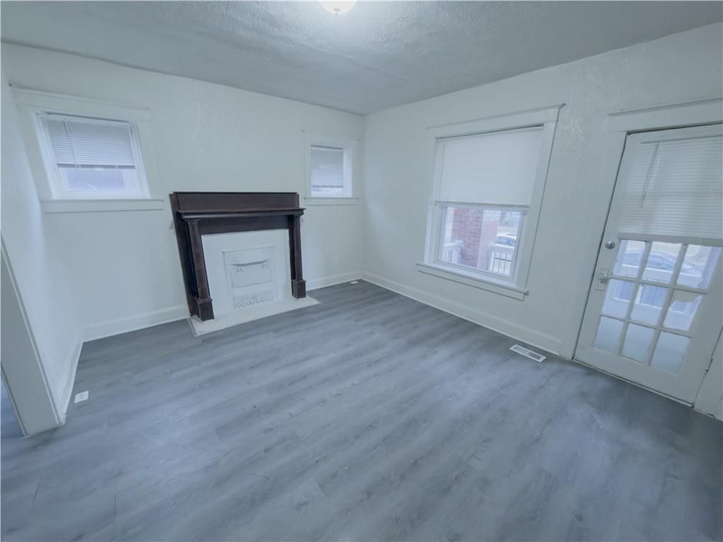 3206 E 11 th Street — photo 2