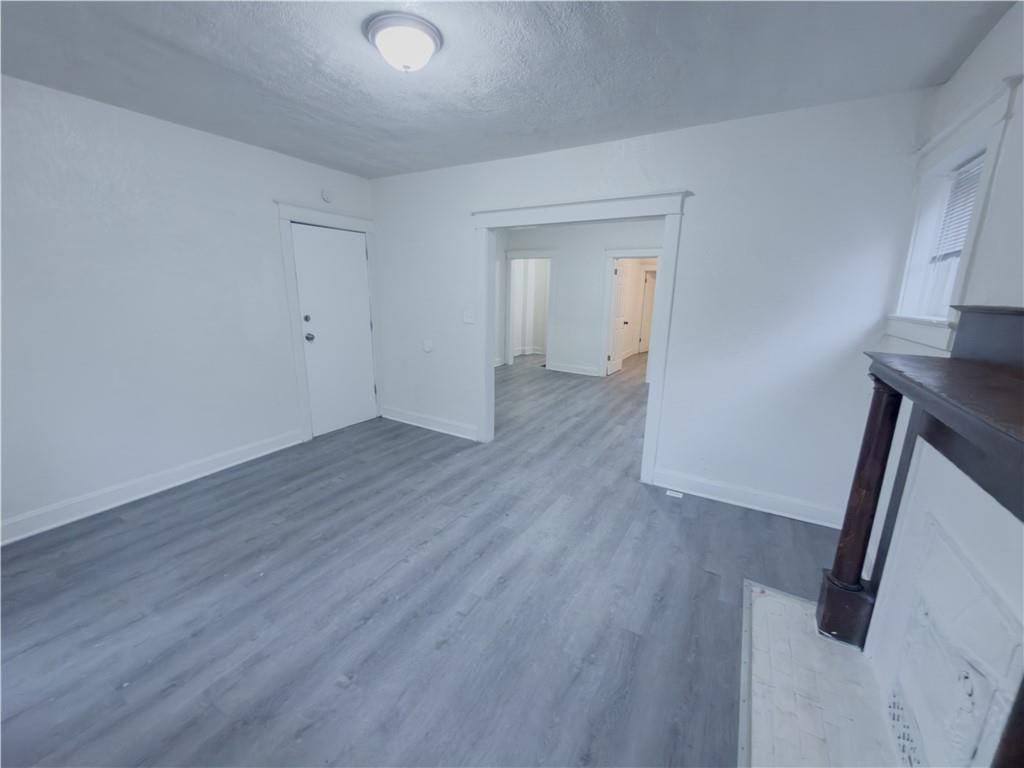 3206 E 11 th Street — photo 3