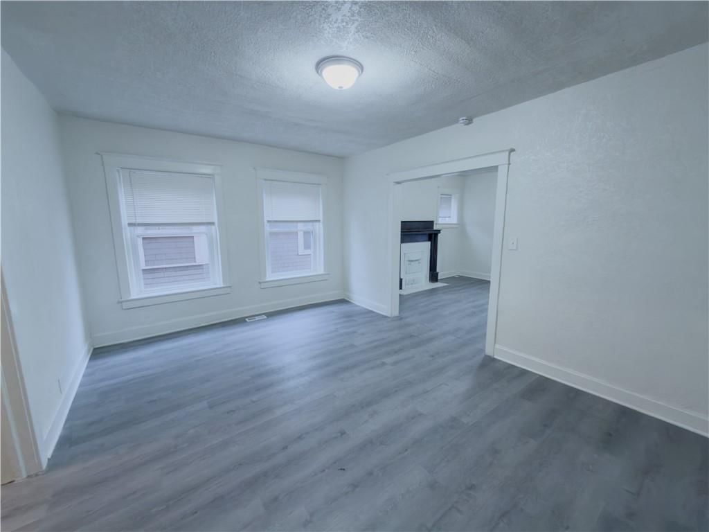 3206 E 11 th Street — photo 5
