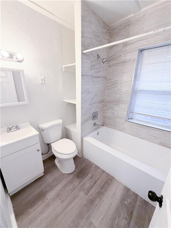 3206 E 11 th Street — photo 23