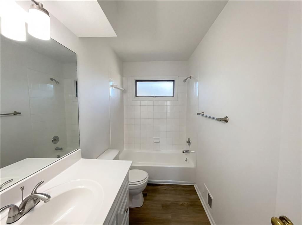 1120 Crossing Drive — photo 10