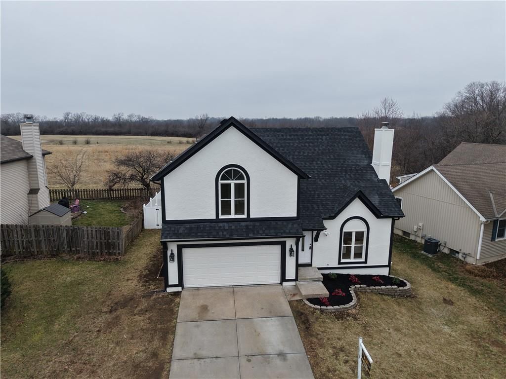 12602 Fountain Lake Drive — photo 2
