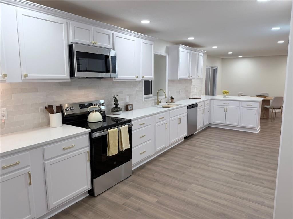 12602 Fountain Lake Drive — photo 13