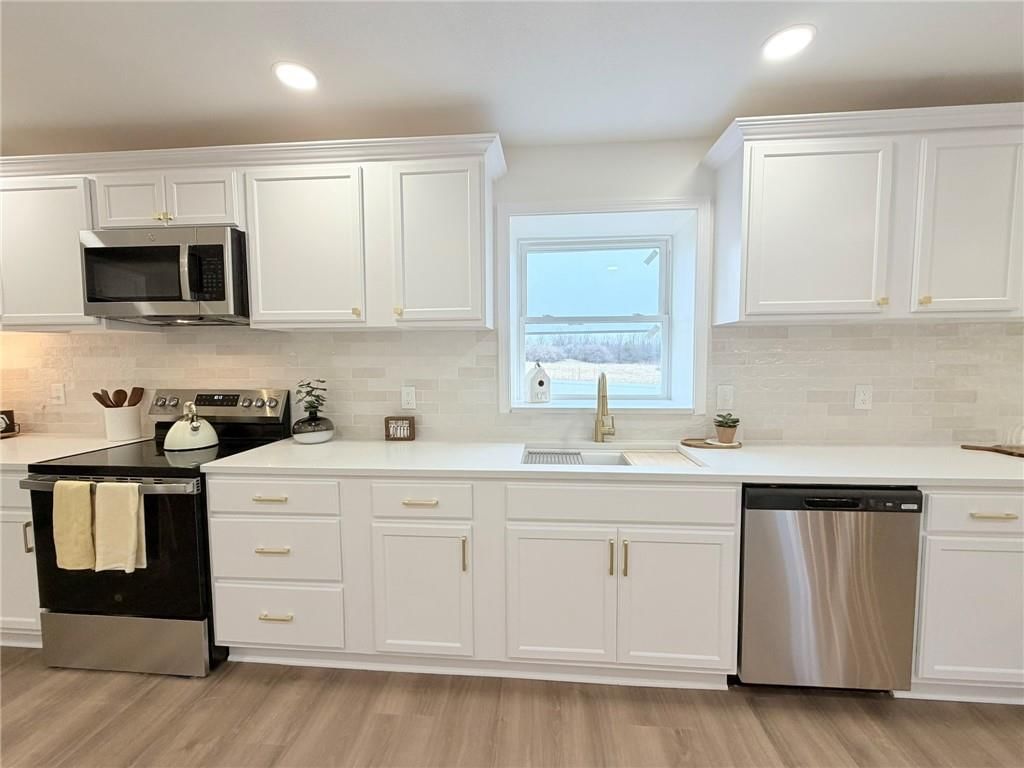 12602 Fountain Lake Drive — photo 16