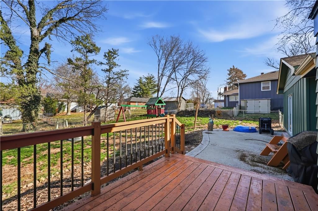 806 Galveston Drive — photo 33