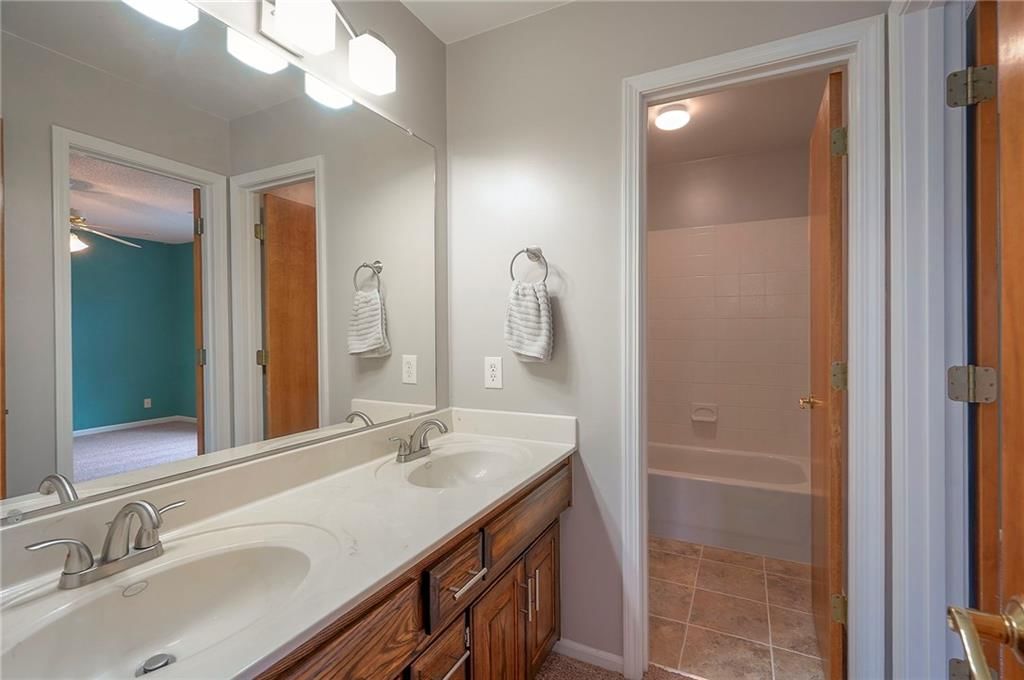 16322 S CHESTER Street — photo 29