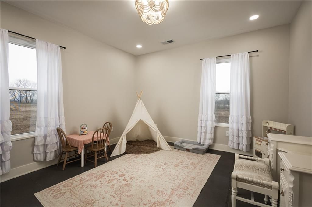 27421 E Blue Mills Road — photo 31