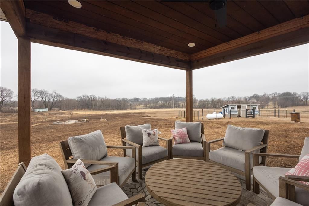 27421 E Blue Mills Road — photo 36