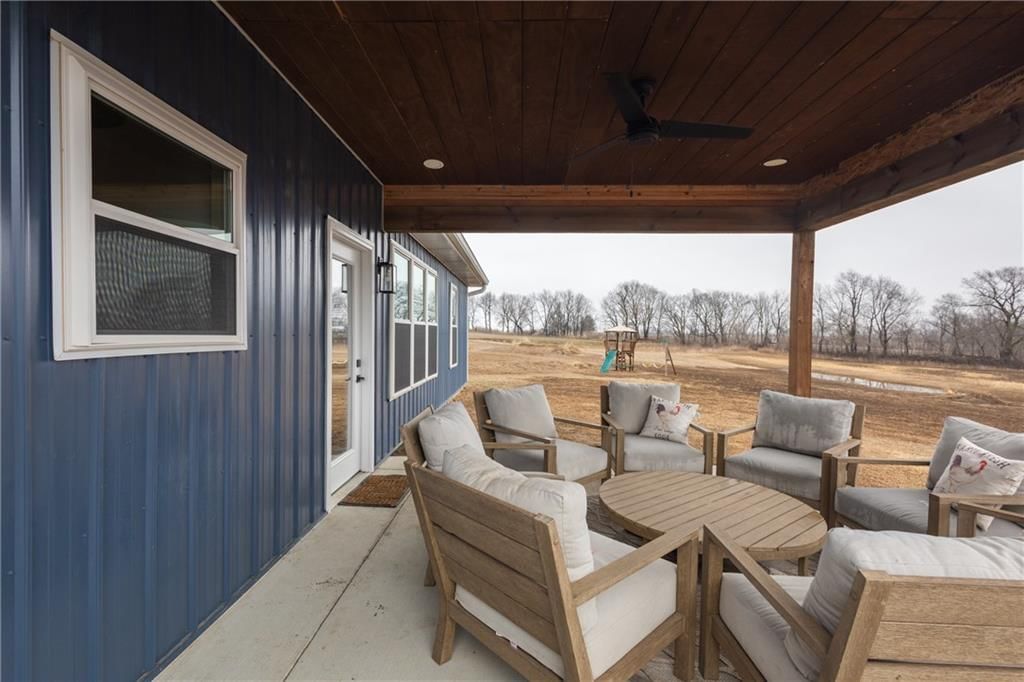 27421 E Blue Mills Road — photo 37