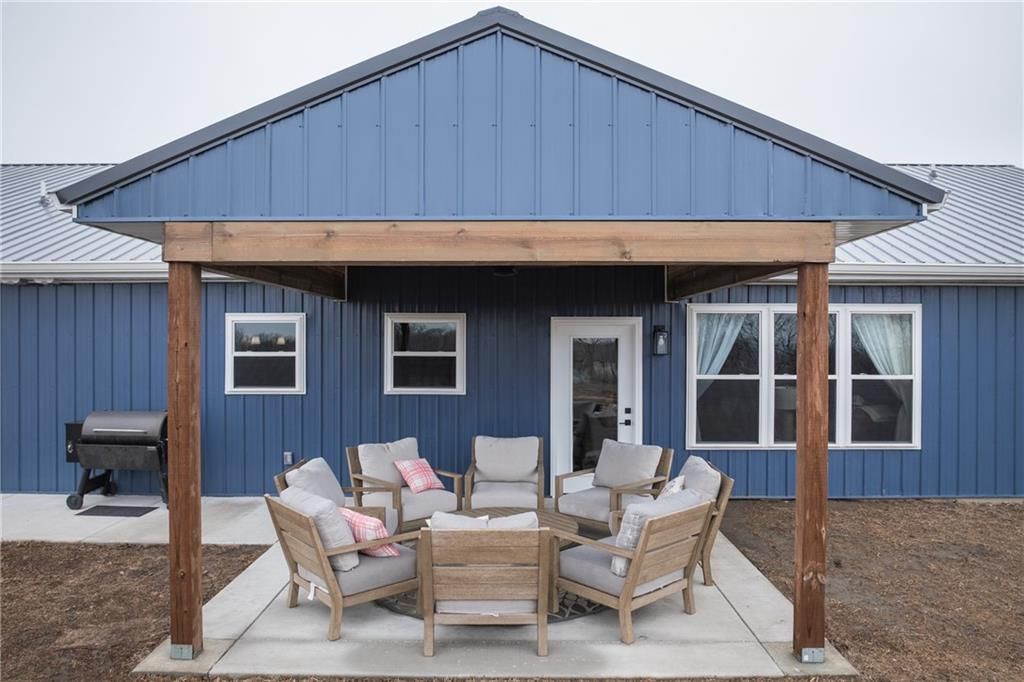 27421 E Blue Mills Road — photo 38