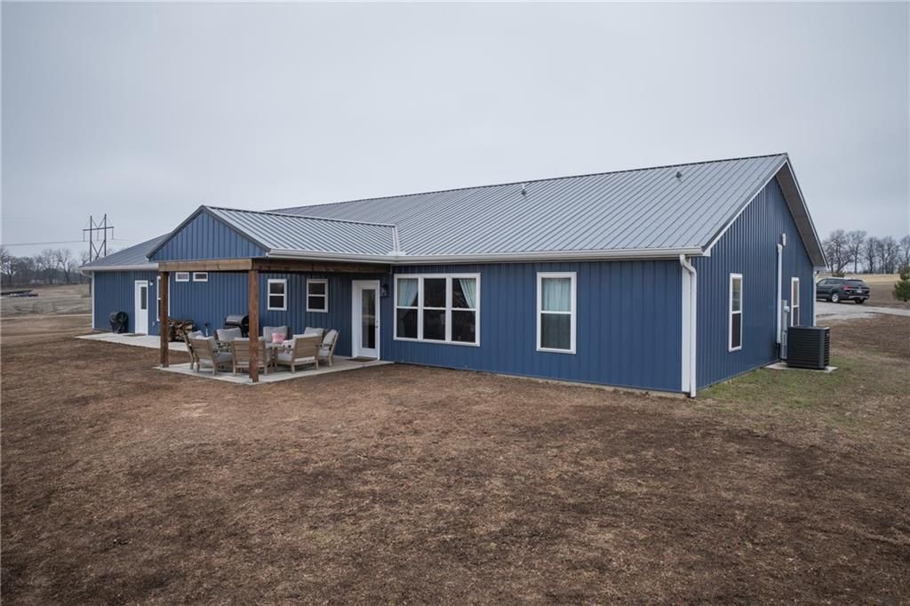 27421 E Blue Mills Road — photo 40