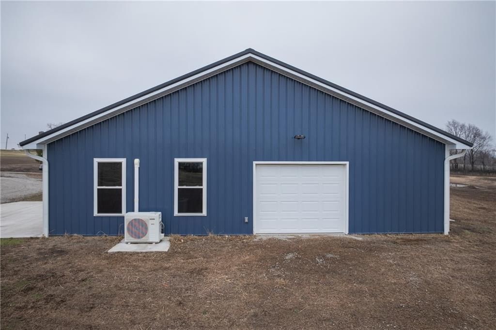 27421 E Blue Mills Road — photo 41