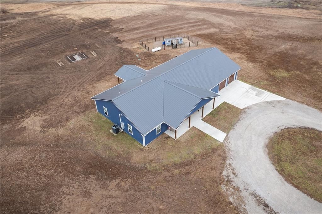 27421 E Blue Mills Road — photo 48