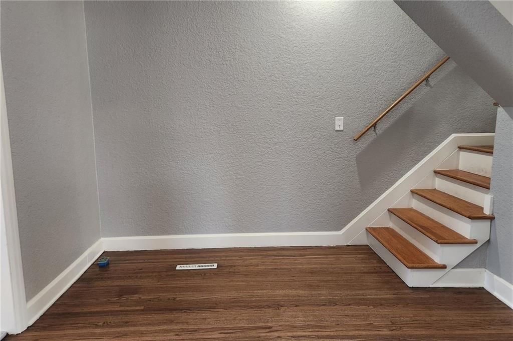 208 Main Street — photo 16