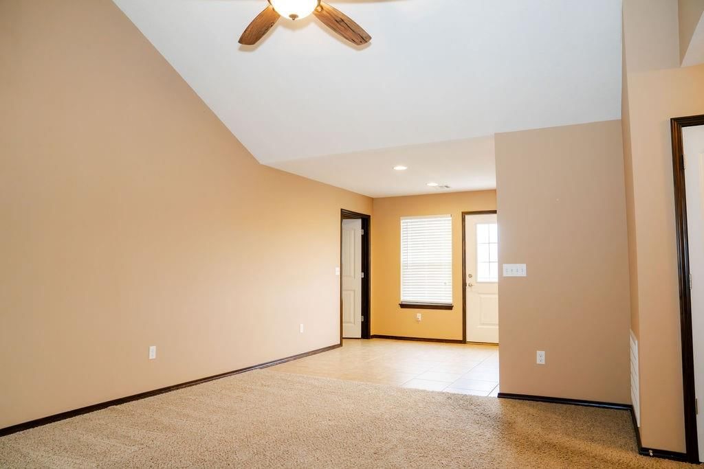 1221 Montana Place — photo 3