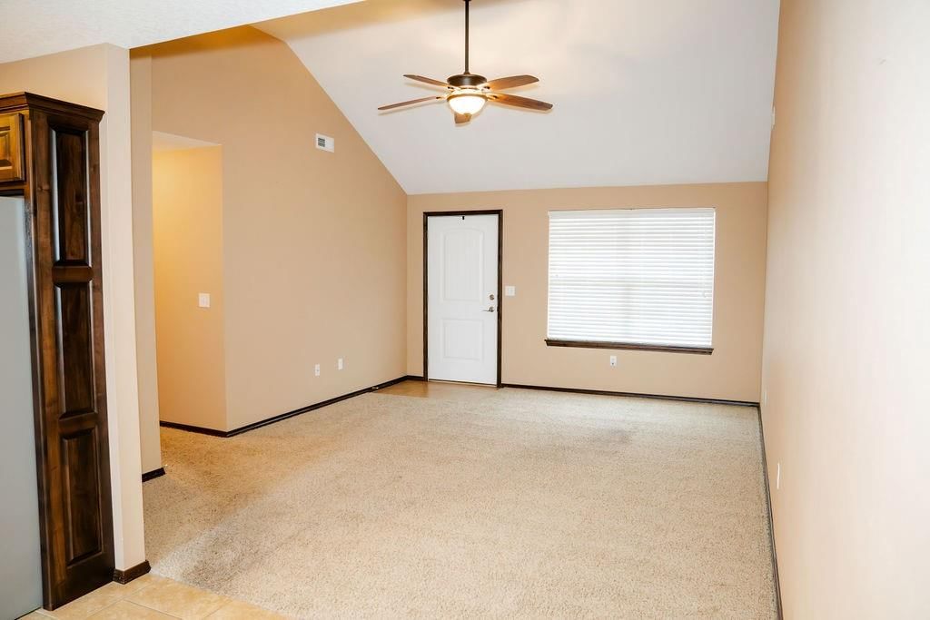1221 Montana Place — photo 4