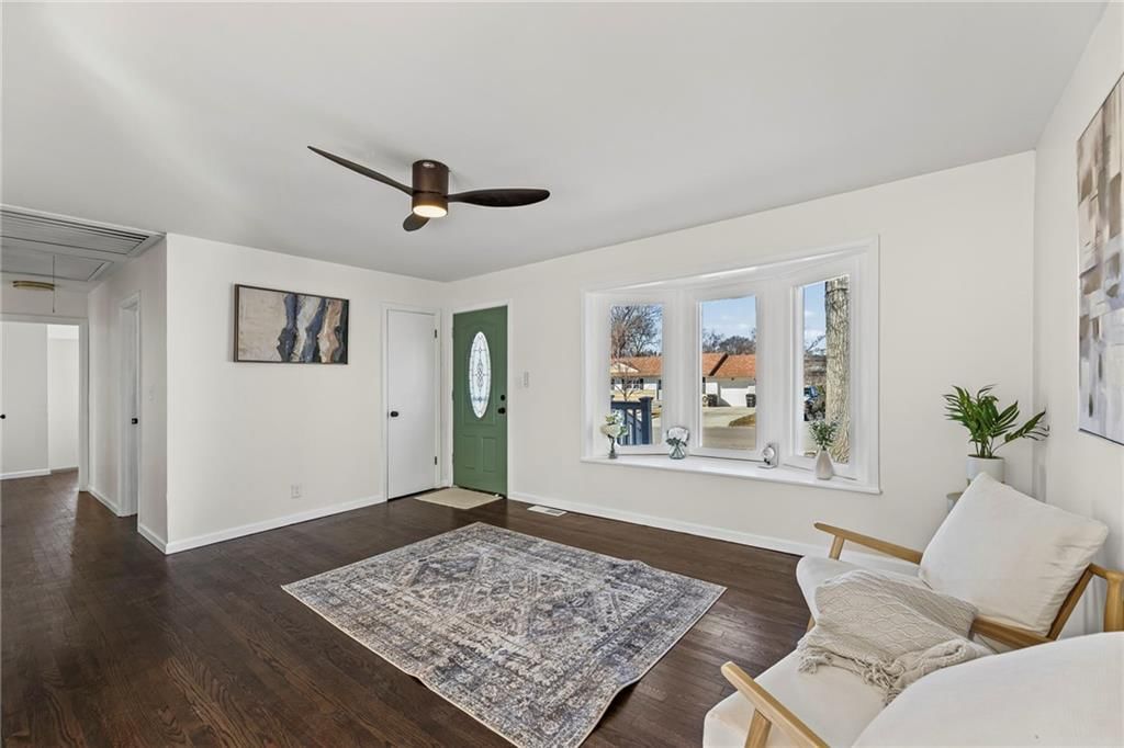537 N 80th Place — photo 5