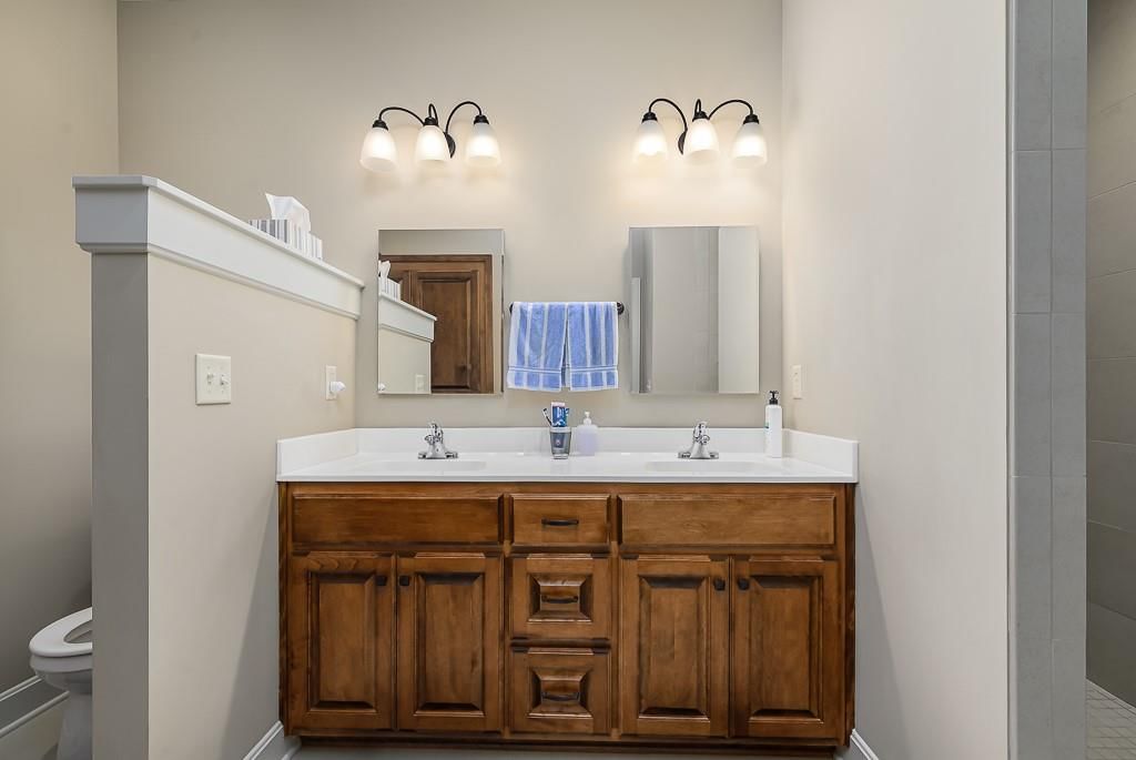 21137 Linwood Road — photo 15