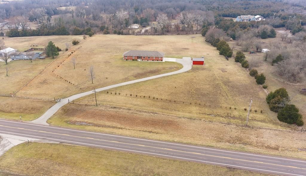 21137 Linwood Road — photo 34