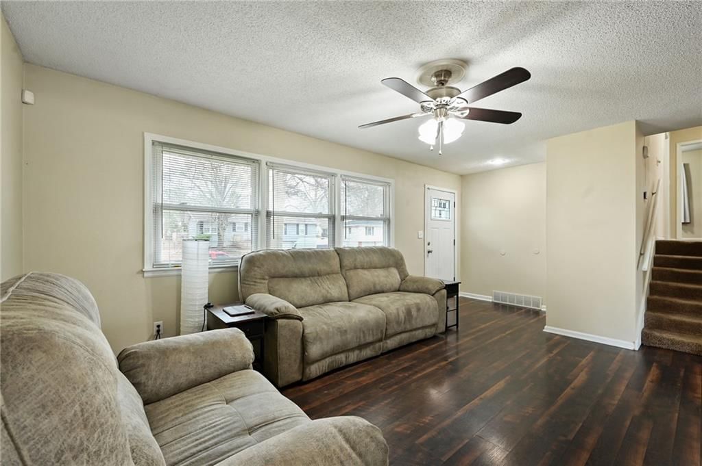 626 NW Kay Drive — photo 9
