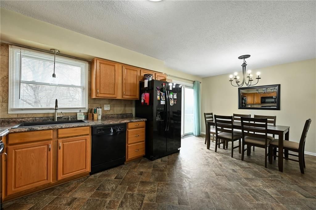 626 NW Kay Drive — photo 10