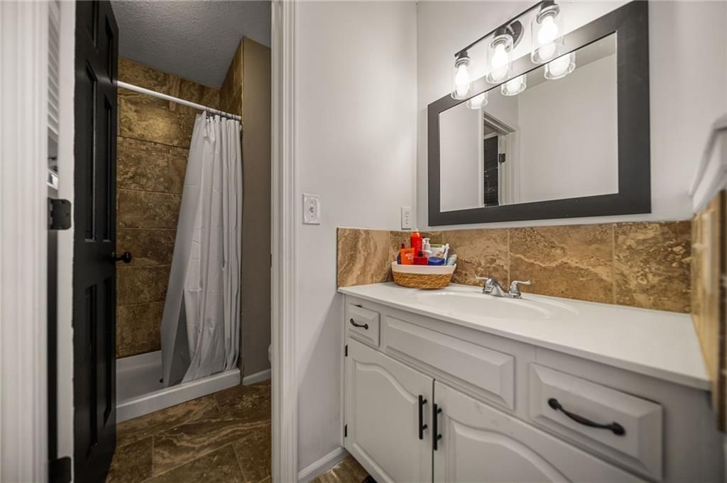 3713 NW Peachwood Court — photo 19