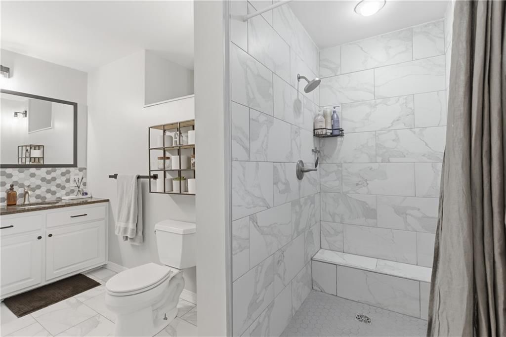 5731 Walmer Street — photo 16