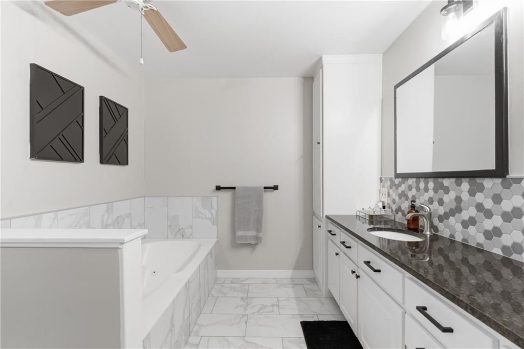 5731 Walmer Street — photo 18