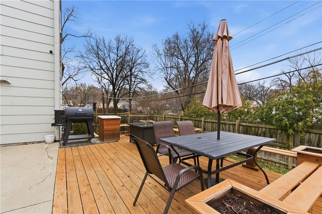 5731 Walmer Street — photo 25