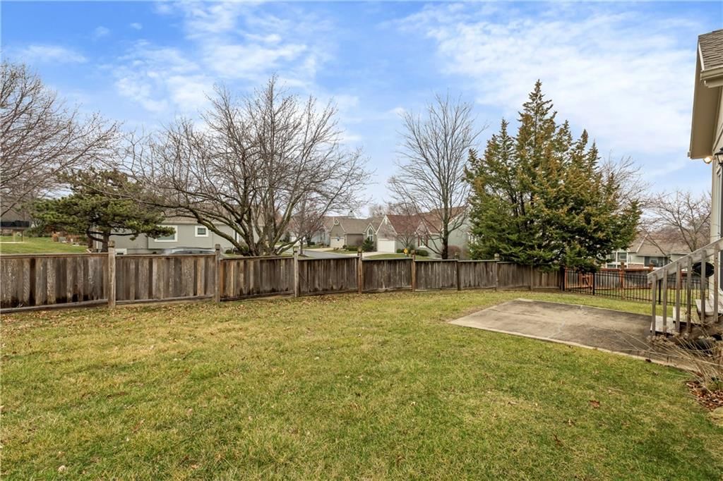12407 England Street — photo 28