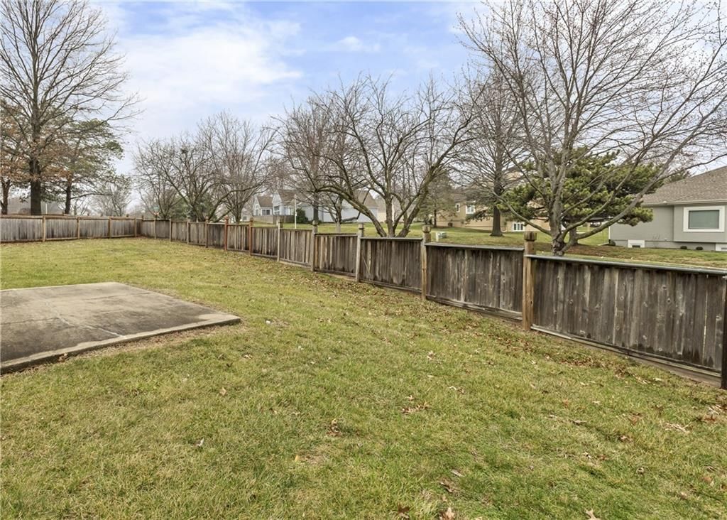 12407 England Street — photo 30