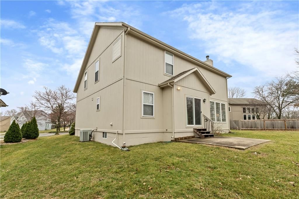 12407 England Street — photo 31