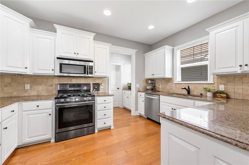 406 N Olivia Avenue — photo 12