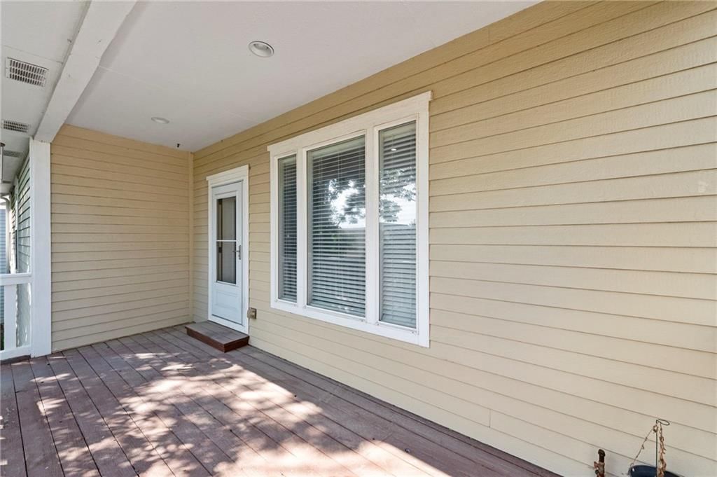 406 N Olivia Avenue — photo 16