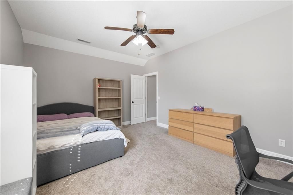 406 N Olivia Avenue — photo 31