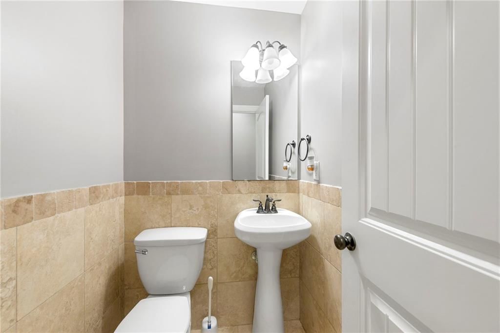 406 N Olivia Avenue — photo 46