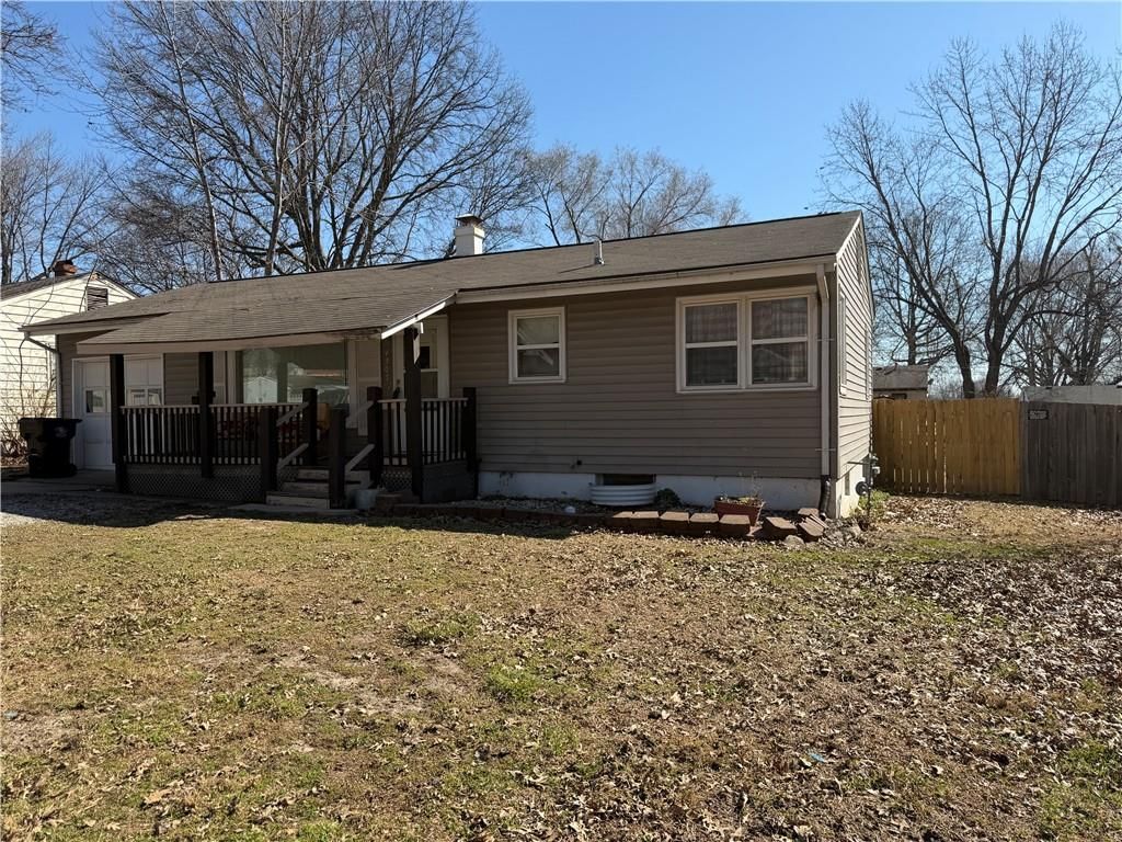 4305 S Main Street — photo 3
