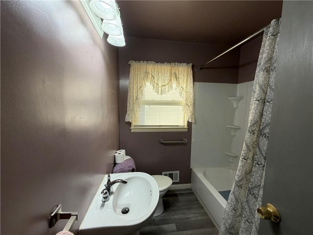 4305 S Main Street — photo 15